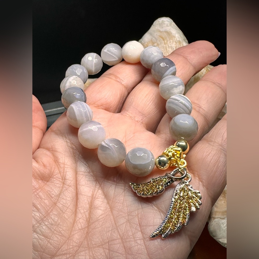 CHAMPAGNE AGATE BANDED + ANGEL WINGS STONES BRACELET Size 7” - Picture 4 of 9